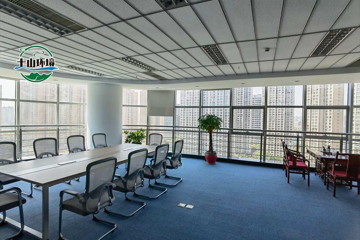 ����ף�أ�����ʿɽ�����������޹�˾�����������ߣ�